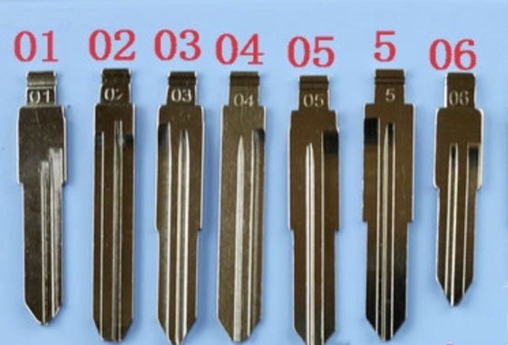 Logo personalizzato Keydiy Universal Remote Flip Key Blade per auto e spedizione rapida