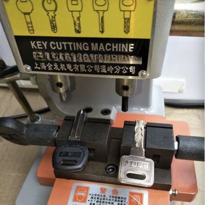 Macchina per la copia verticale di chiavi Macchina automatica a doppia chiave con tensione 220V/50Hz-60Hz