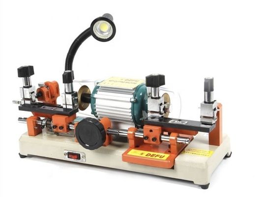 Duplicazione della chiave della porta dell'auto senza sforzo con la macchina di duplicazione della chiave automatica