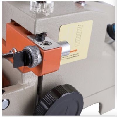 DEFU 100E1 Universal Key Cutting Duplicating Machine Perfetto per porte e chiavi d'auto