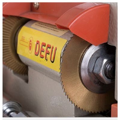 DEFU 100E1 Universal Key Cutting Duplicating Machine Perfetto per porte e chiavi d'auto
