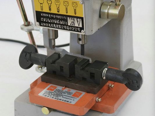 13.5kg Verticale Taglio chiavi Duplicato macchina per auto e chiavi di casa 120W Potenza del motore