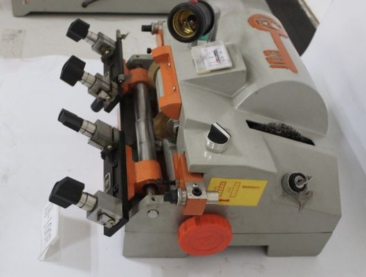 Duplicatore di chiavi di alta sicurezza 100E 51*40*32cm Multifunzione Chiavetta Orizzontale