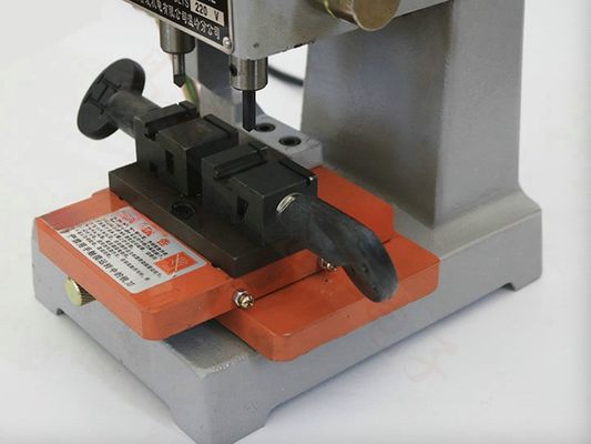 180W Potenza del motore 368A Verticale macchina di taglio chiave Duplicato fabbricante di chiavi Serramenti